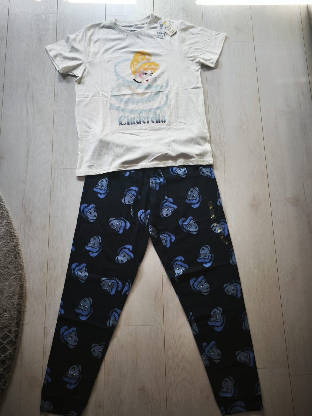 Disney Assepoester pyjama/loungewear set S/M, Kleding | Dames, Verzenden, Nieuw, Maat 38/40 (M)