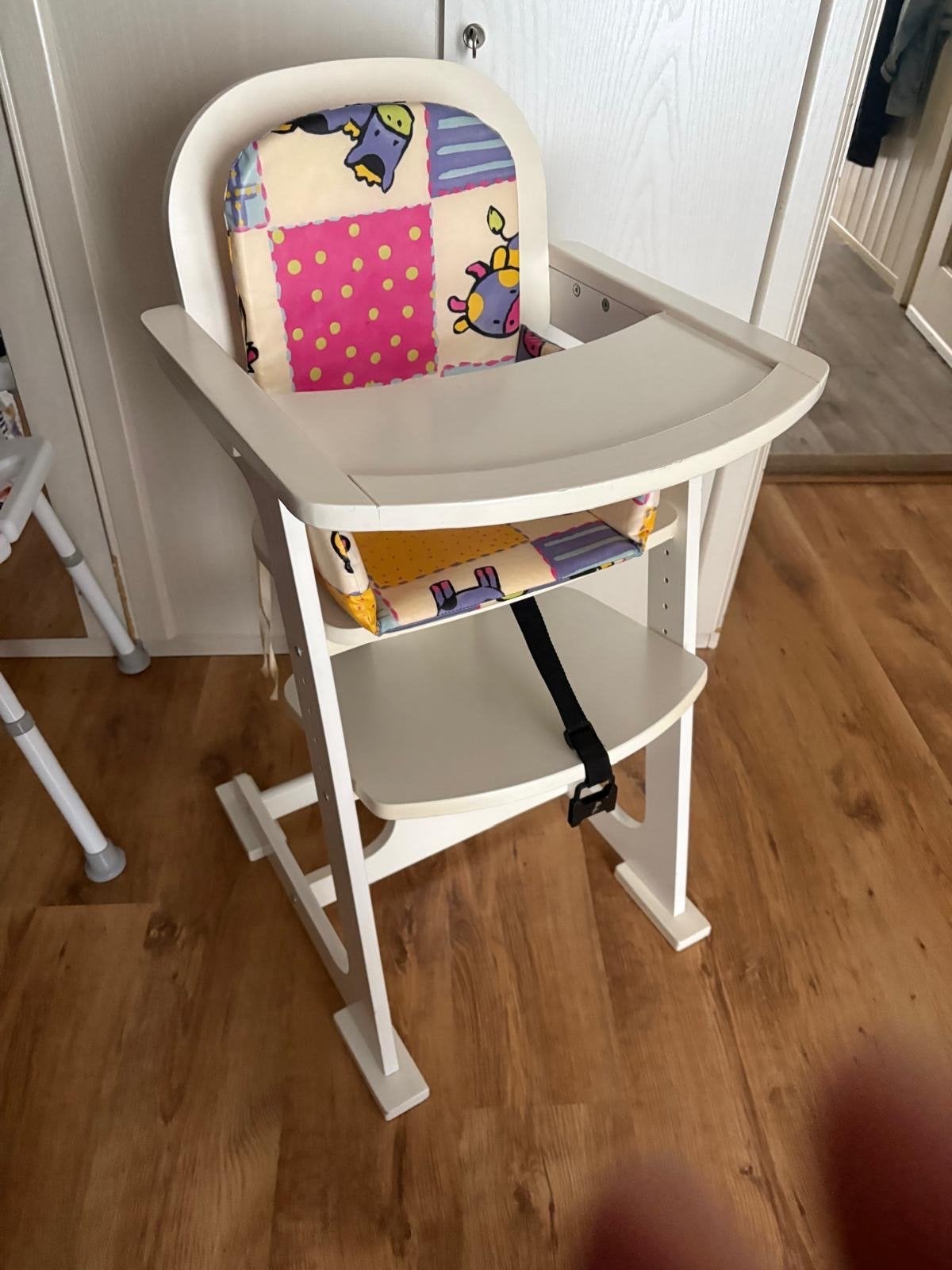 Stevige houten kinderstoel met eetblad en kussentjes, Ophalen, Gebruikt, Meegroeistoel, Afneembaar eetblad