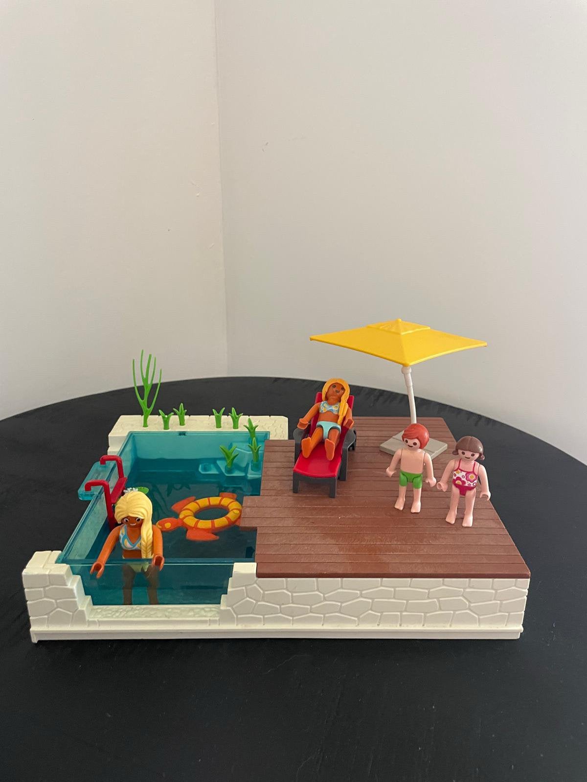 Playmobil zwembad met poppetjes & accessoires, Kinderen en Baby's, Ophalen, Zo goed als nieuw