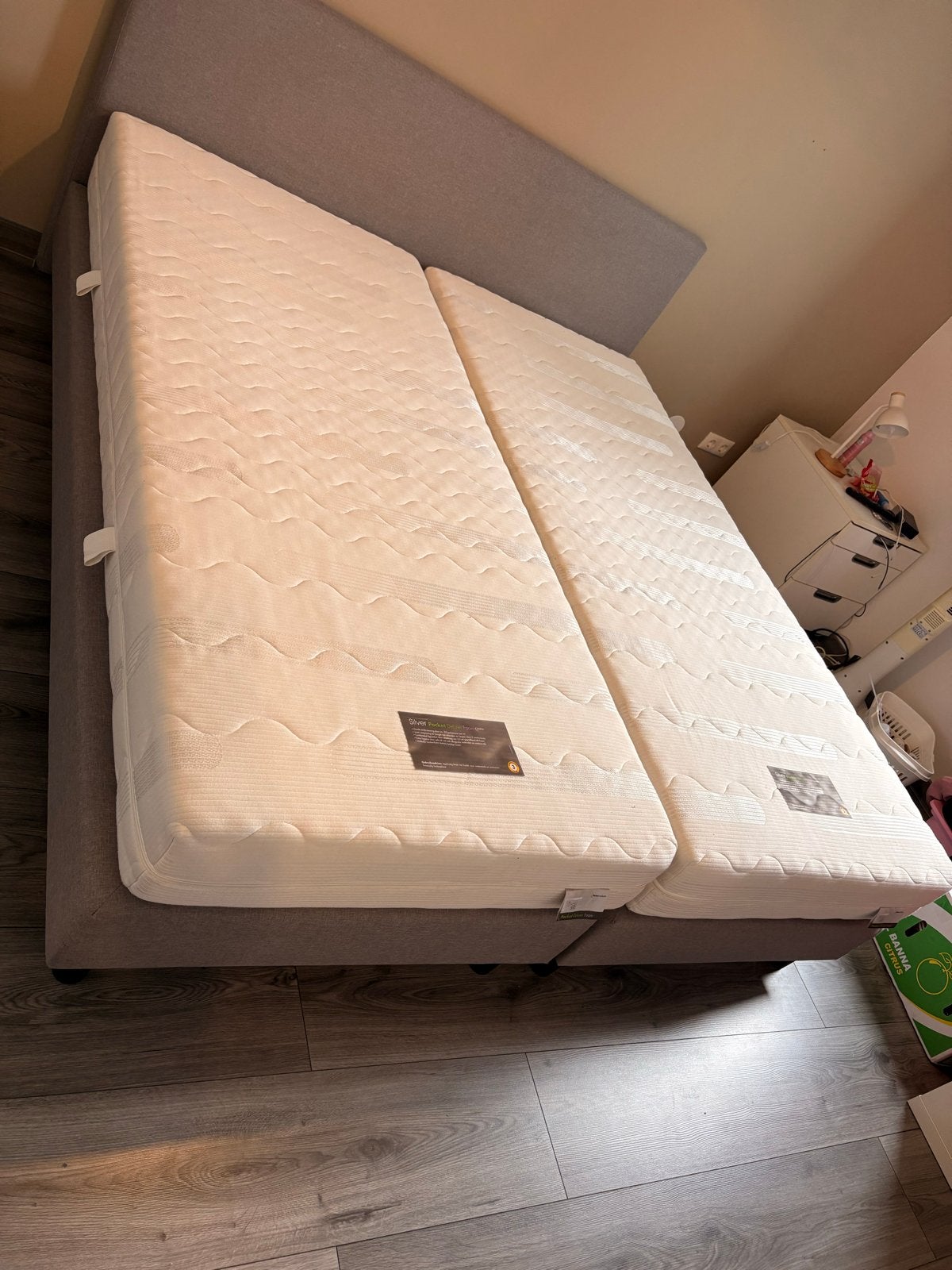 Tweepersoons boxspring met matrassen - Zo goed als nieuw, Huis en Inrichting, Ophalen, Tweepersoons, Zo goed als nieuw, 180 cm