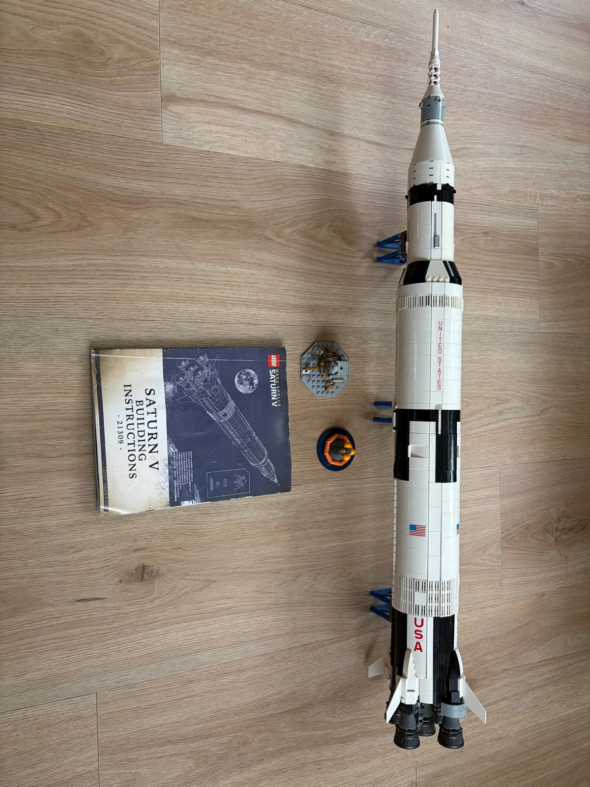 Lego set 21309, ideas, Nasa Apollo saturn V, Ophalen of Verzenden, Zo goed als nieuw