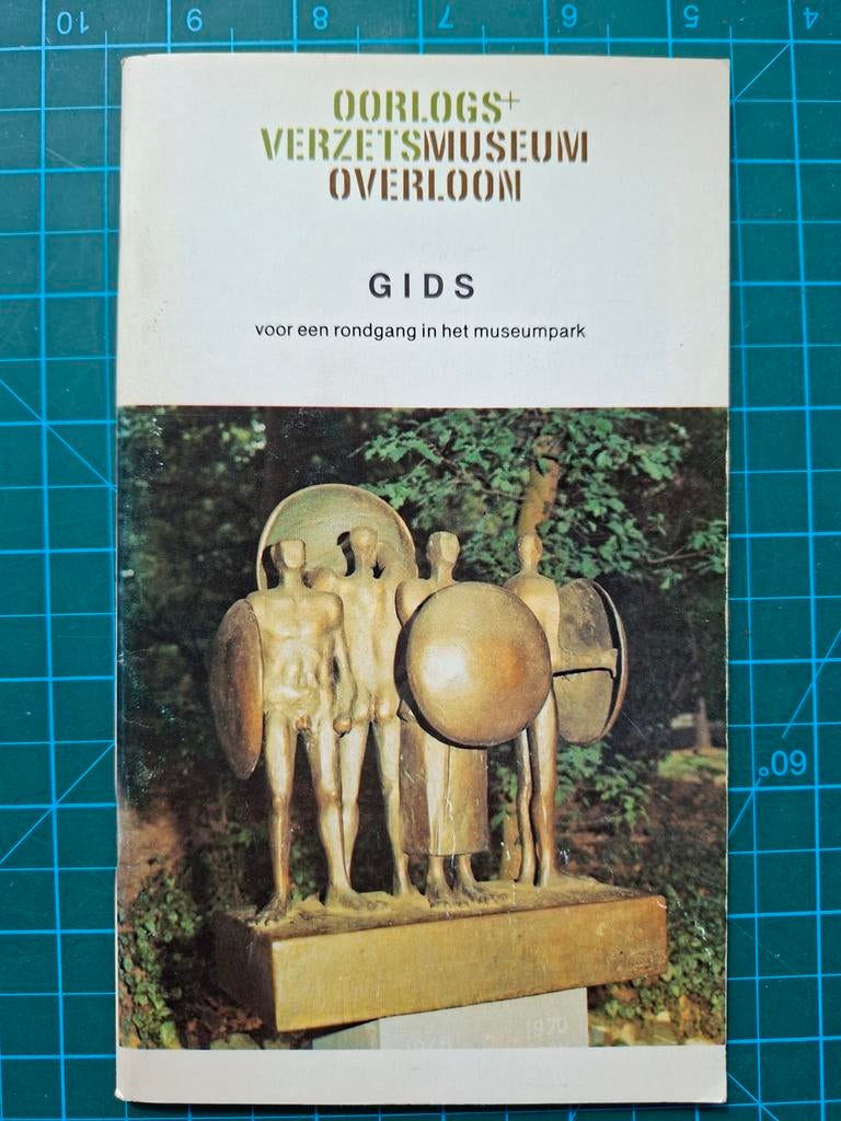 boekje gids Oorlogs- verzetsmuseum Overloon *uitgave 1981, Ophalen of Verzenden, Landmacht, Nederland, Boek of Tijdschrift