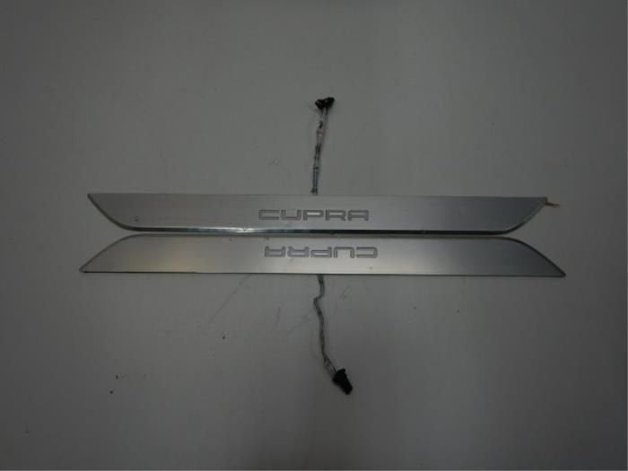 Cupra Formentor Inleg Dorpel Lijst Set, Ophalen of Verzenden, Gebruikt