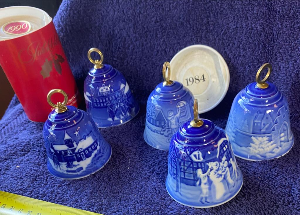 9 Royal Copenhagen Bing & Grøndahl Kerstklokjes 1983-1992, Ophalen of Verzenden, Nieuw, Porselein, Overige typen