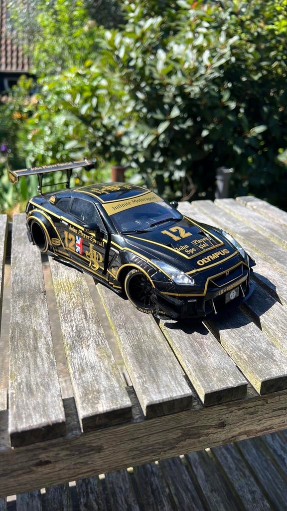 Nissan gtr r35 libertywalk bodykit 1/18, Hobby en Vrije tijd, Ophalen of Verzenden, Zo goed als nieuw, Auto, Solido