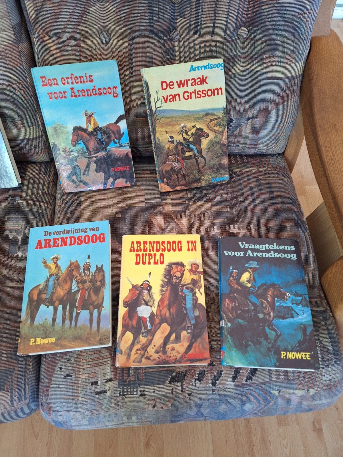 Arendsoog boeken 49 stuks, Ophalen, Gelezen
