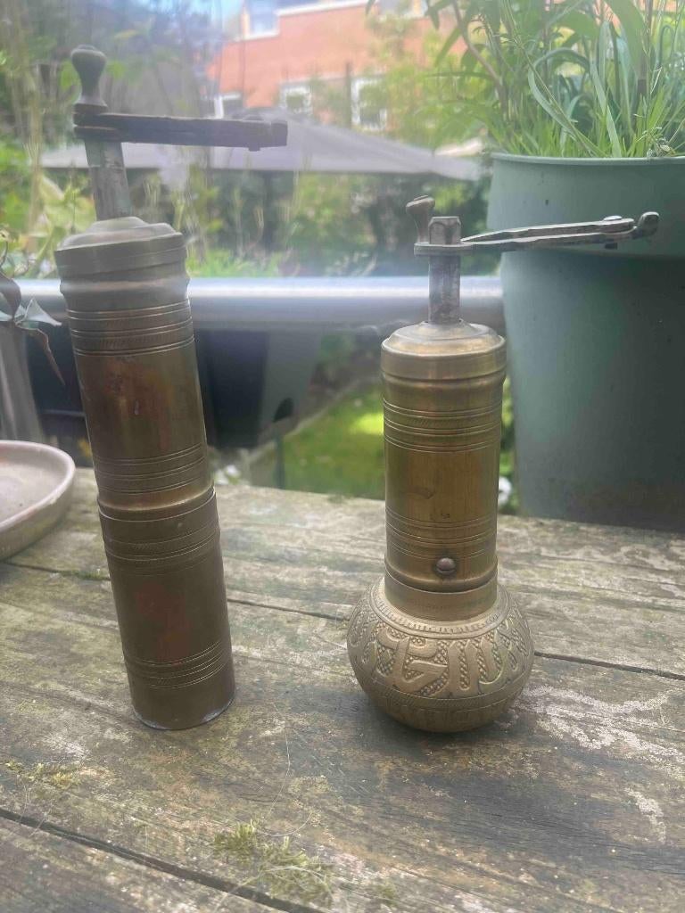 2 antieke Marokkaanse messing pepermolens, Antiek en Kunst, Ophalen of Verzenden, Brons
