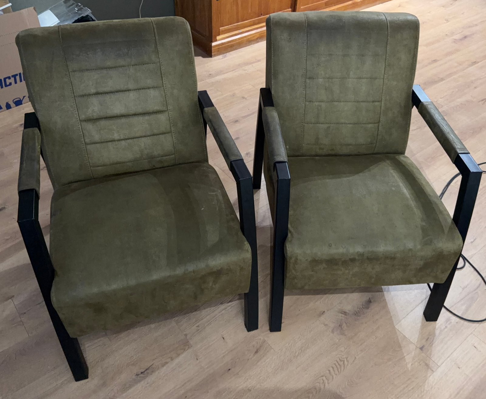 Fauteuil Steve Jeep- Comfortabele stoel in olijfgroen, Ophalen, 75 tot 100 cm, Zo goed als nieuw, Stof