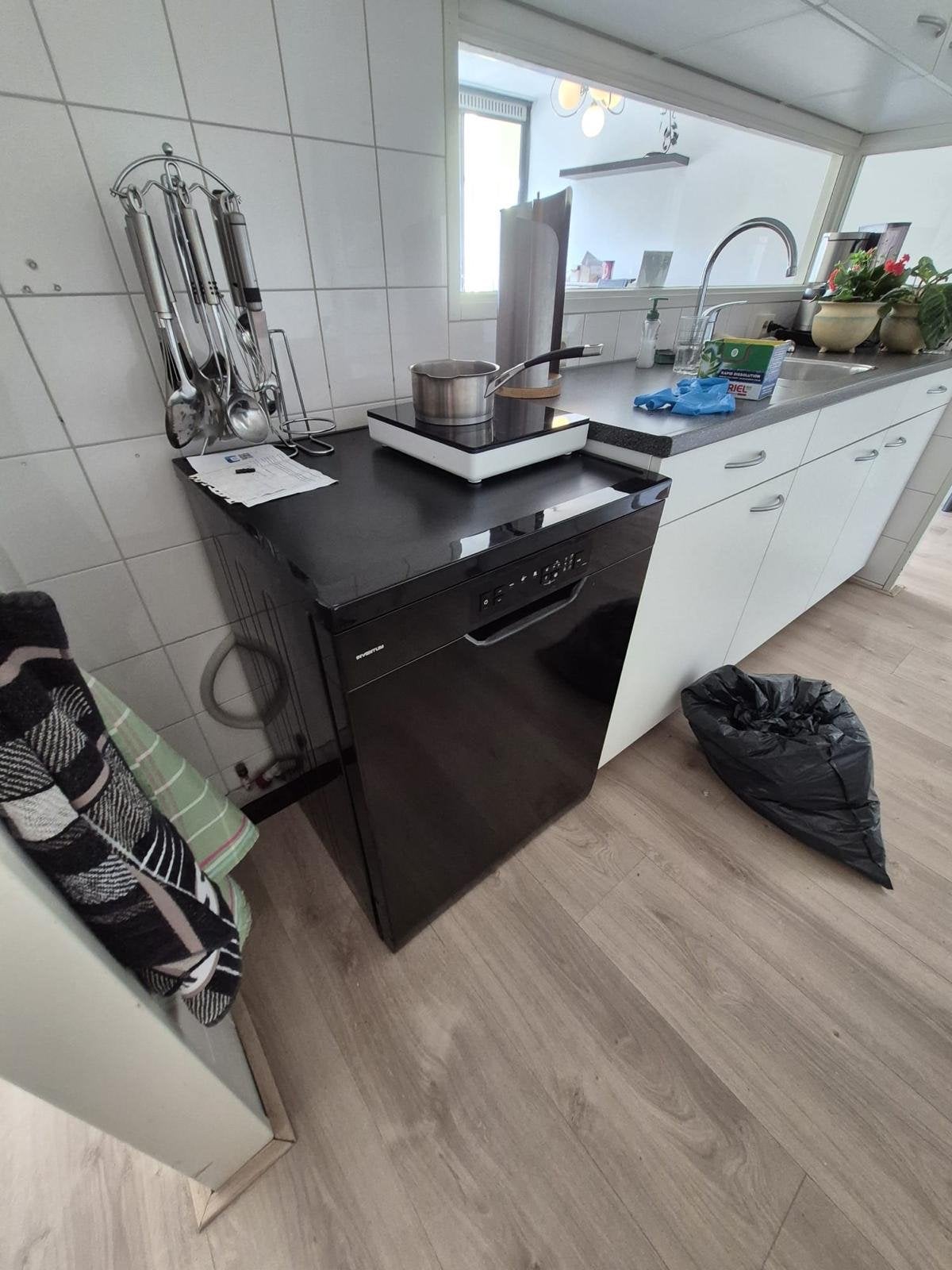 Zwarte Vrijstaande Vaatwasser - Zo goed als nieuw, Ophalen, 60 cm of meer, Zo goed als nieuw, Energieklasse A of zuiniger