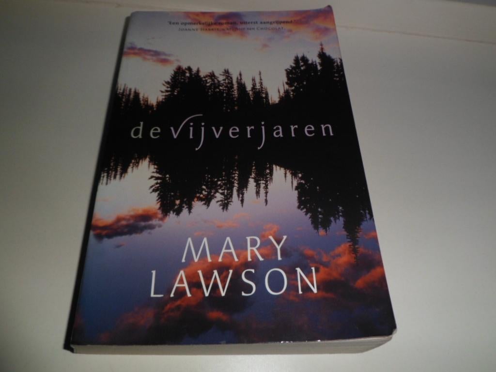 De vijverjaren - Mary Lawson, Ophalen of Verzenden, Zo goed als nieuw