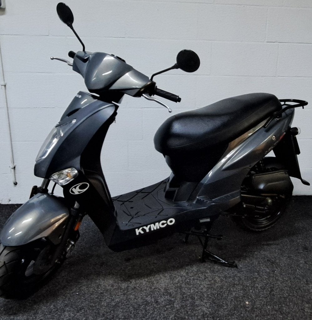 Antracietkleurige Kymco Agility 50 bromscooter, Fietsen en Brommers, Scooters | Kymco, Zo goed als nieuw, Agility, Benzine, Ophalen