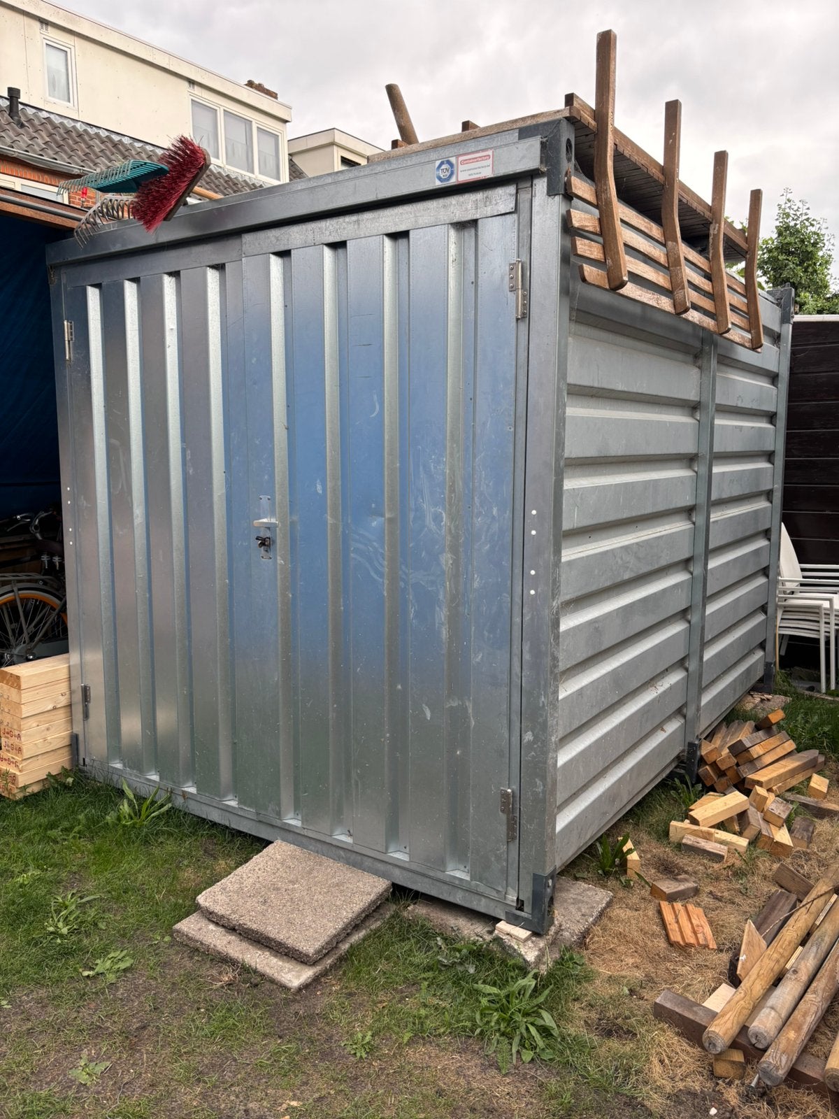 Demontabele container opslag, Ophalen