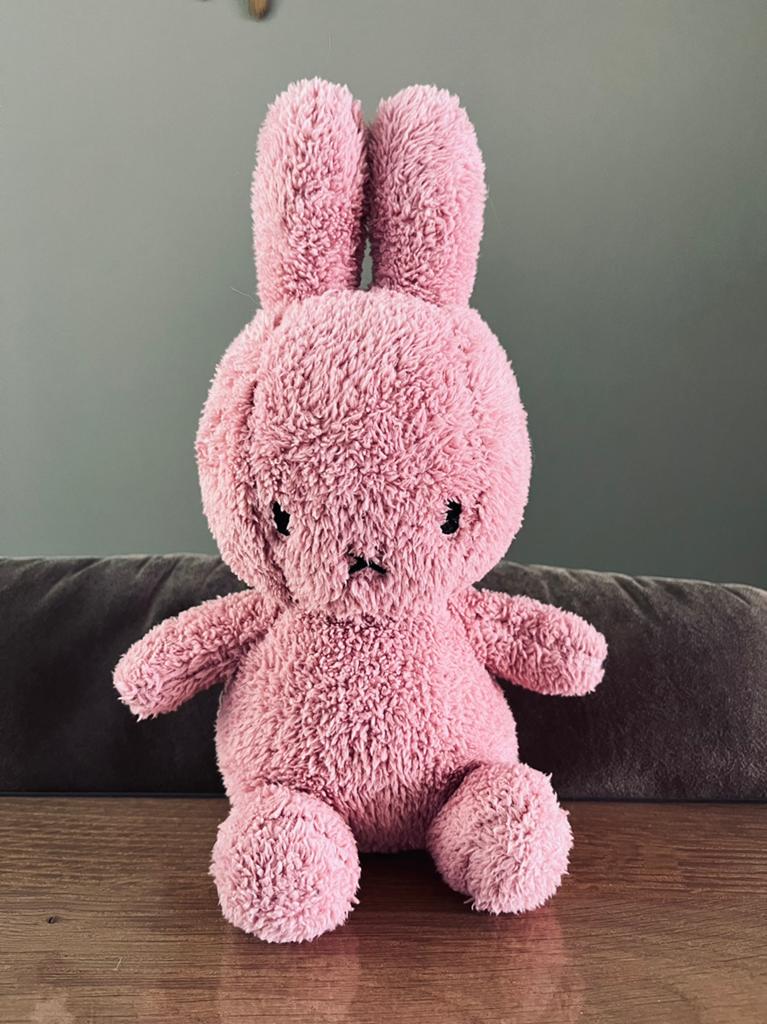 Leuke oud roze Nijntje knuffel 25cm, Ophalen of Verzenden, Zo goed als nieuw, Konijn