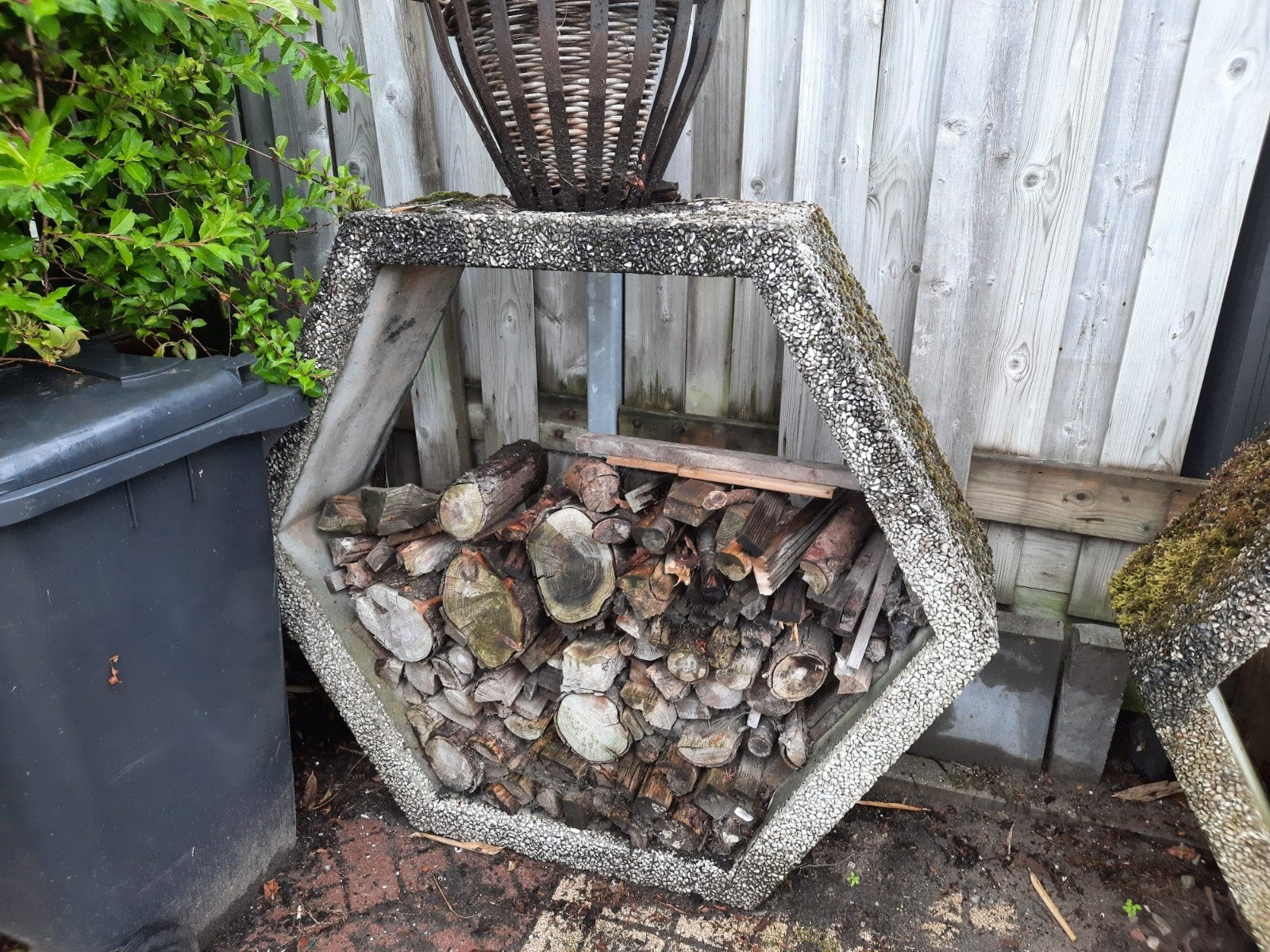 boomspiegels houtopslag plantenbak mini vijver, Ophalen, Steen, Gebruikt, 100 cm of meer