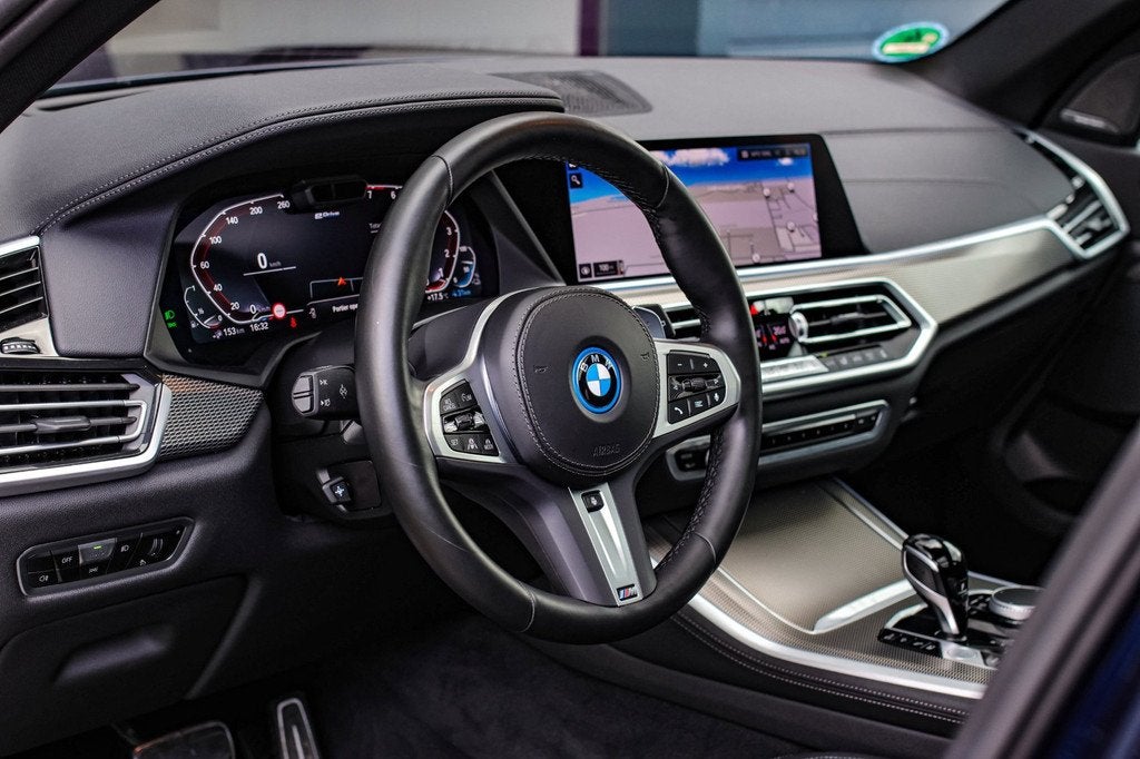 BMW X5 XDrive45e M-Sport *Pano*M-Stoelen*Achteras-Besturing*, Gebruikt, 394 pk, Blauw, Adaptive Cruise Control