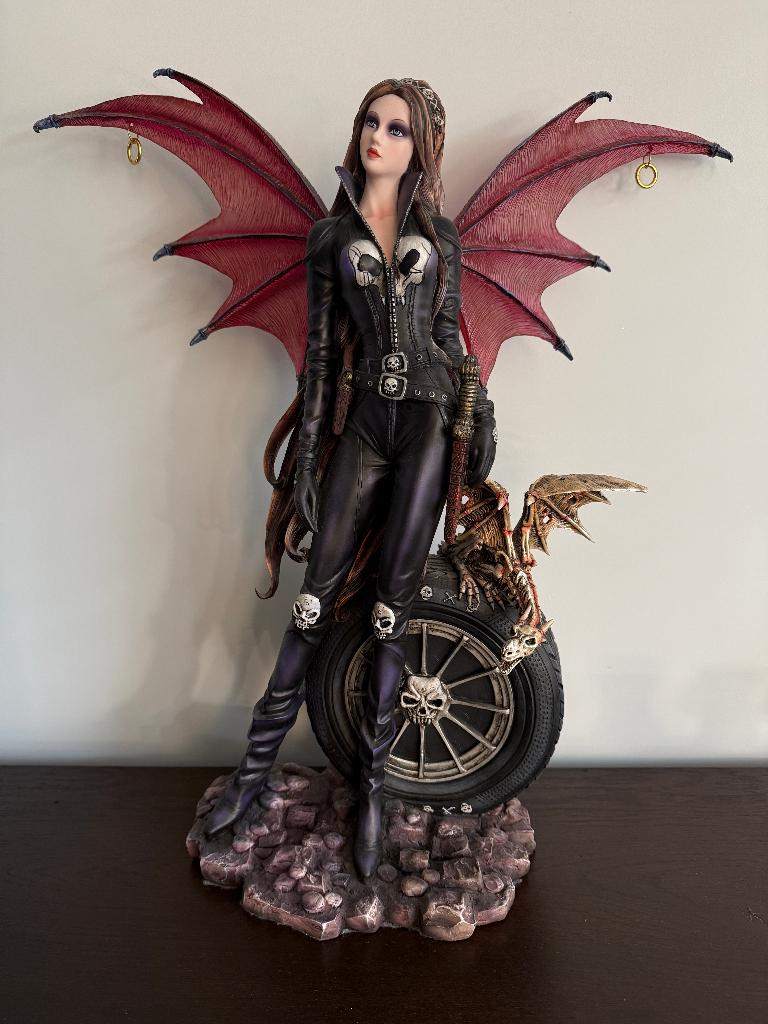 Heel mooi Gothic fairy / fee beeld met draak statue 59cm, Ophalen of Verzenden, Zo goed als nieuw, Fantasy