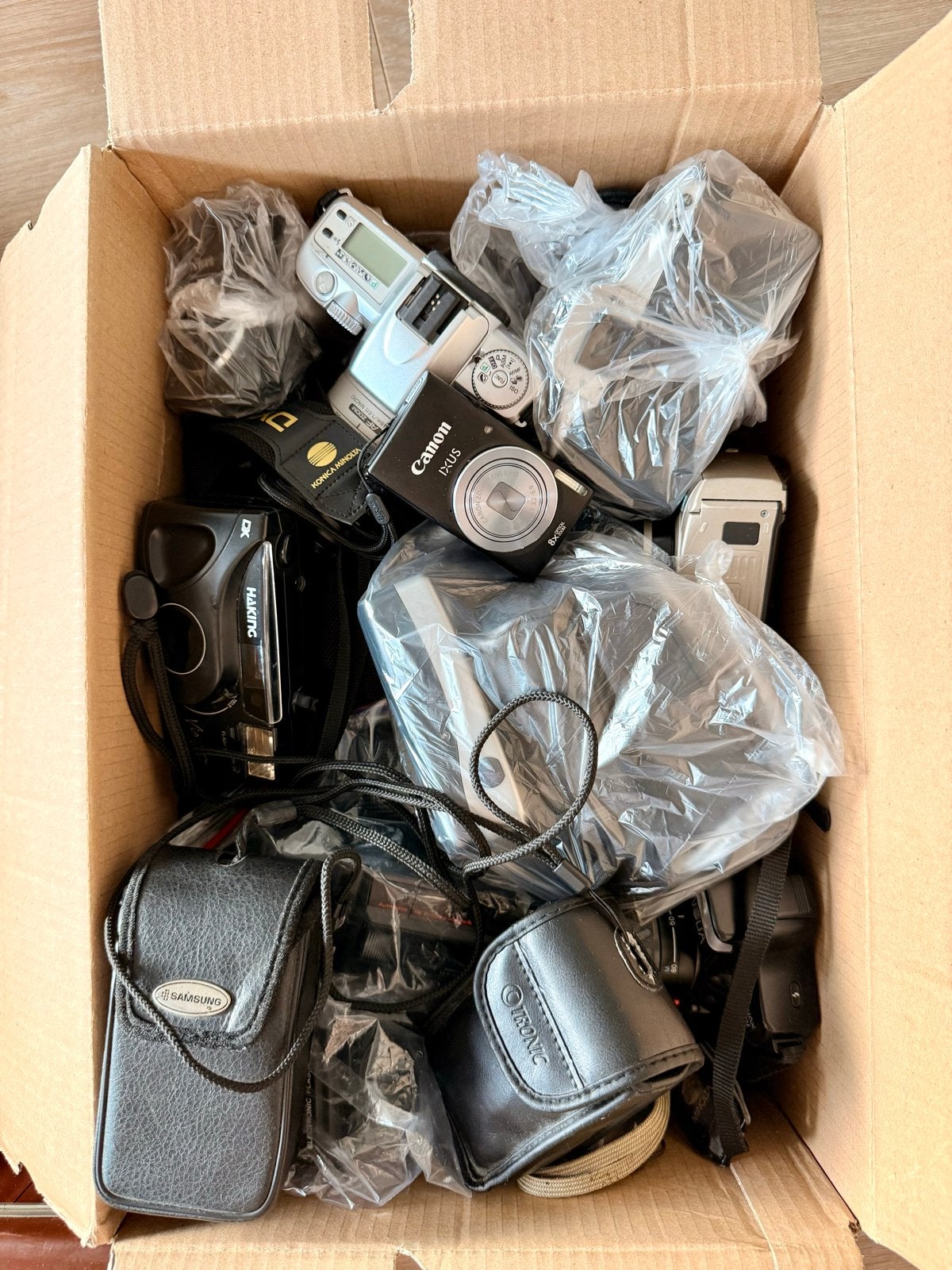 Grote Vintage Camera Verzameling - Canon, Minolta, Sony, Gebruikt, Canon, Ophalen of Verzenden, Compactcamera