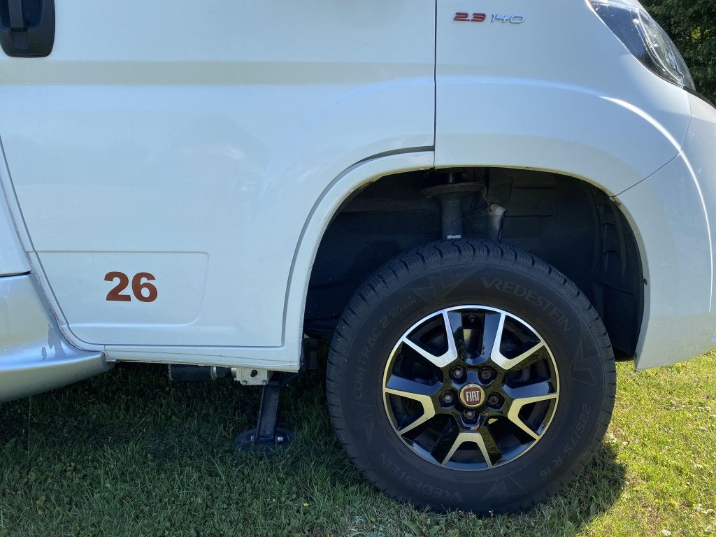 Foto 6 van Elnagh Baron 26 Alkoof 2020 | Dakairco | Level | Off Grid