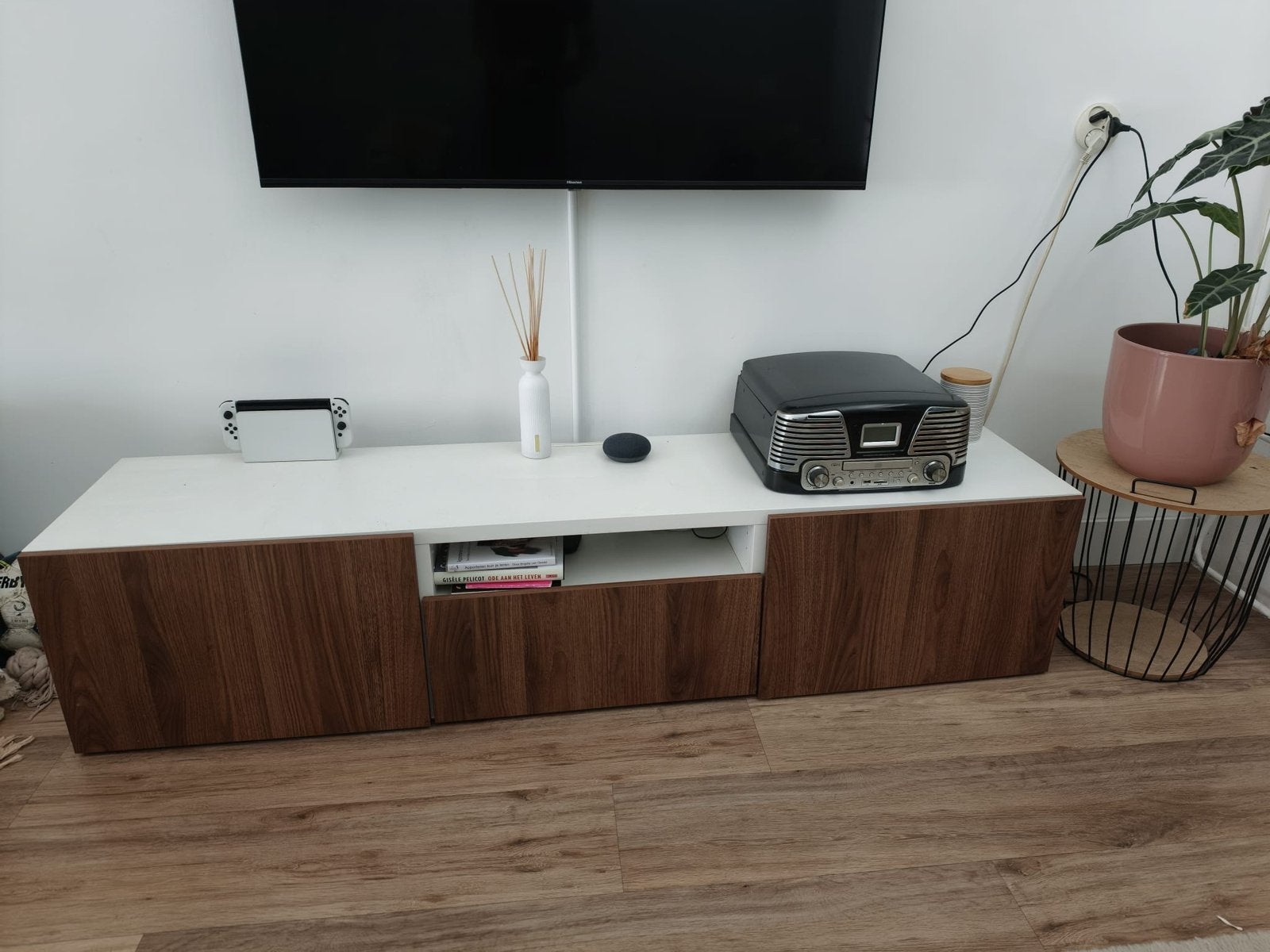 Besta tv meubel, Ophalen, 150 tot 200 cm, Zo goed als nieuw, Minder dan 100 cm