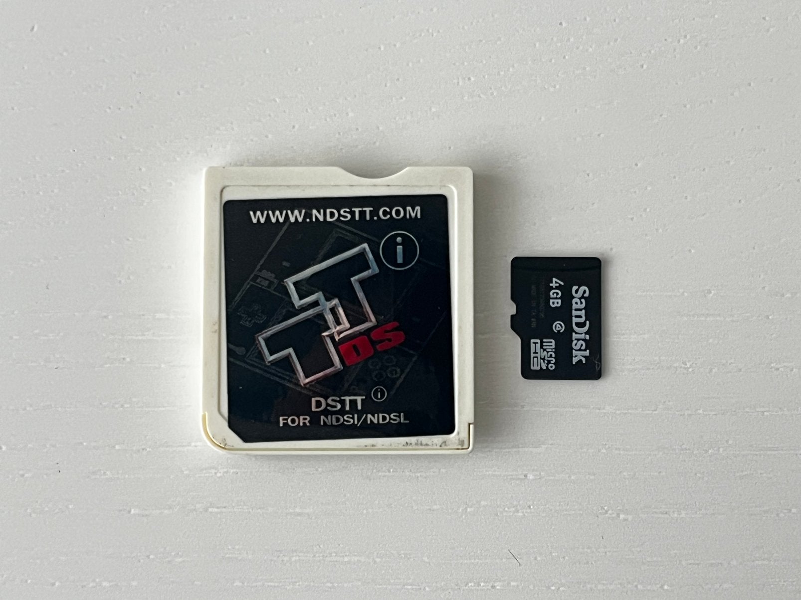 Nintendo DS R4 Flash cartridge, Overige genres, 1 speler, Ophalen of Verzenden, Zo goed als nieuw