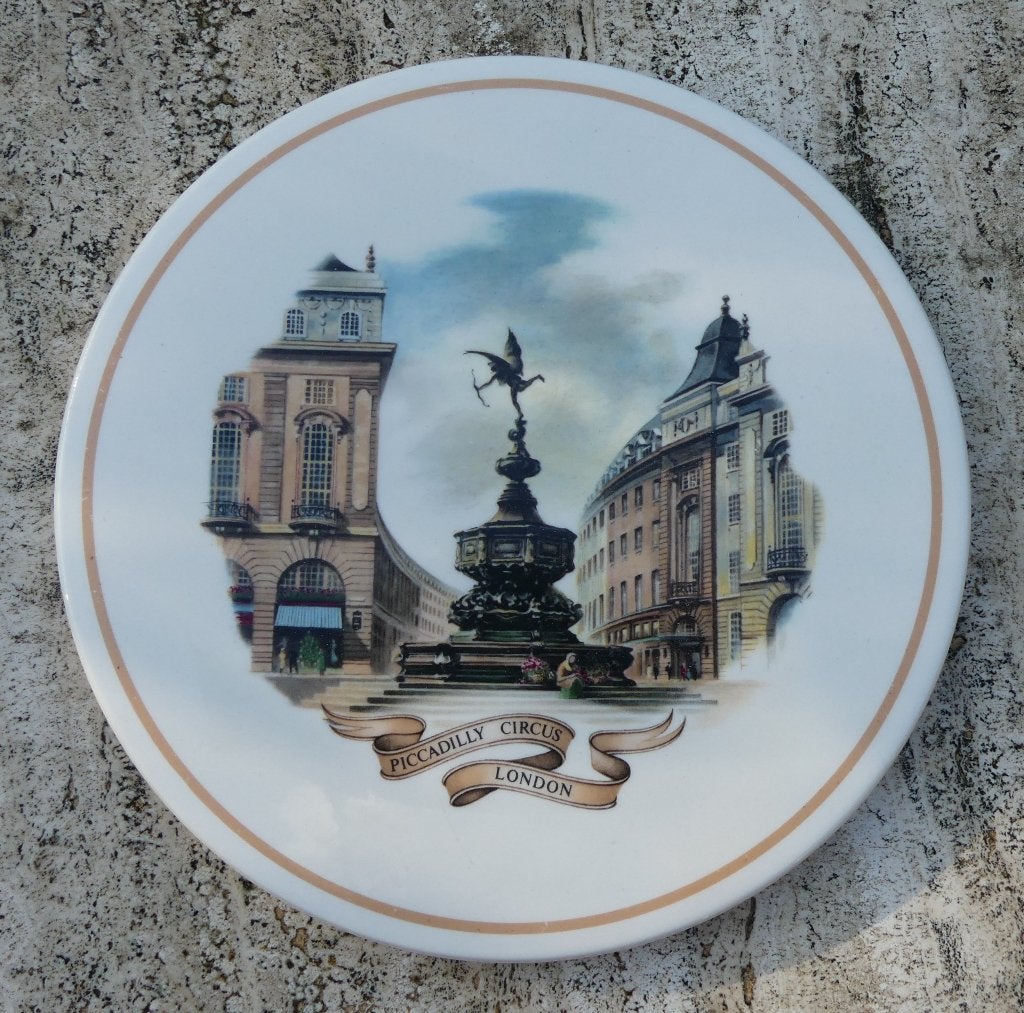 Wedgwood Piccadilly Circus Alan Price Queens Ware Collection, Klassiek, Nieuw, Ophalen of Verzenden, Bord(en)