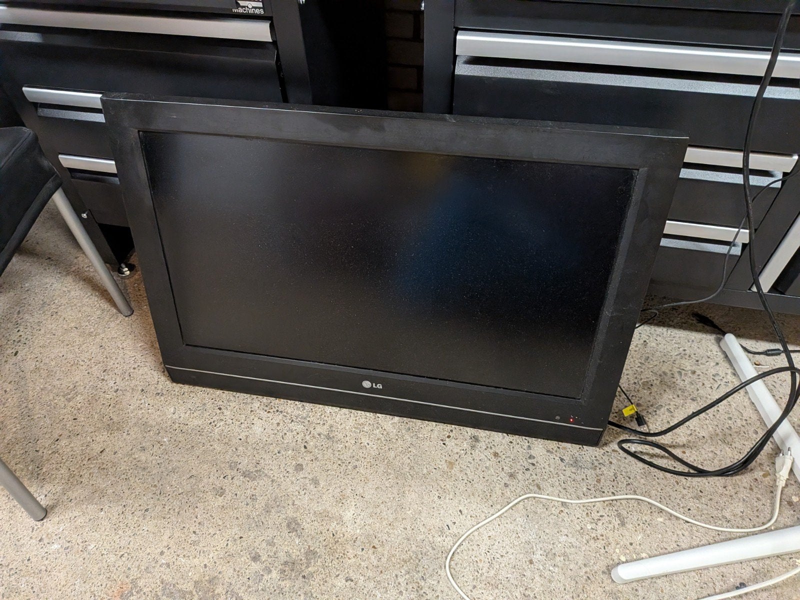 LG TV 80cm (32 inch) met afstandsbediening, Ophalen, Gebruikt, 50 Hz, 80 tot 100 cm