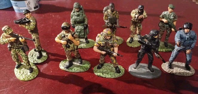 10 militairen van metaal, Hobby en Vrije tijd, Modelbouw | Figuren en Diorama's, Ophalen of Verzenden, 1:50 of kleiner