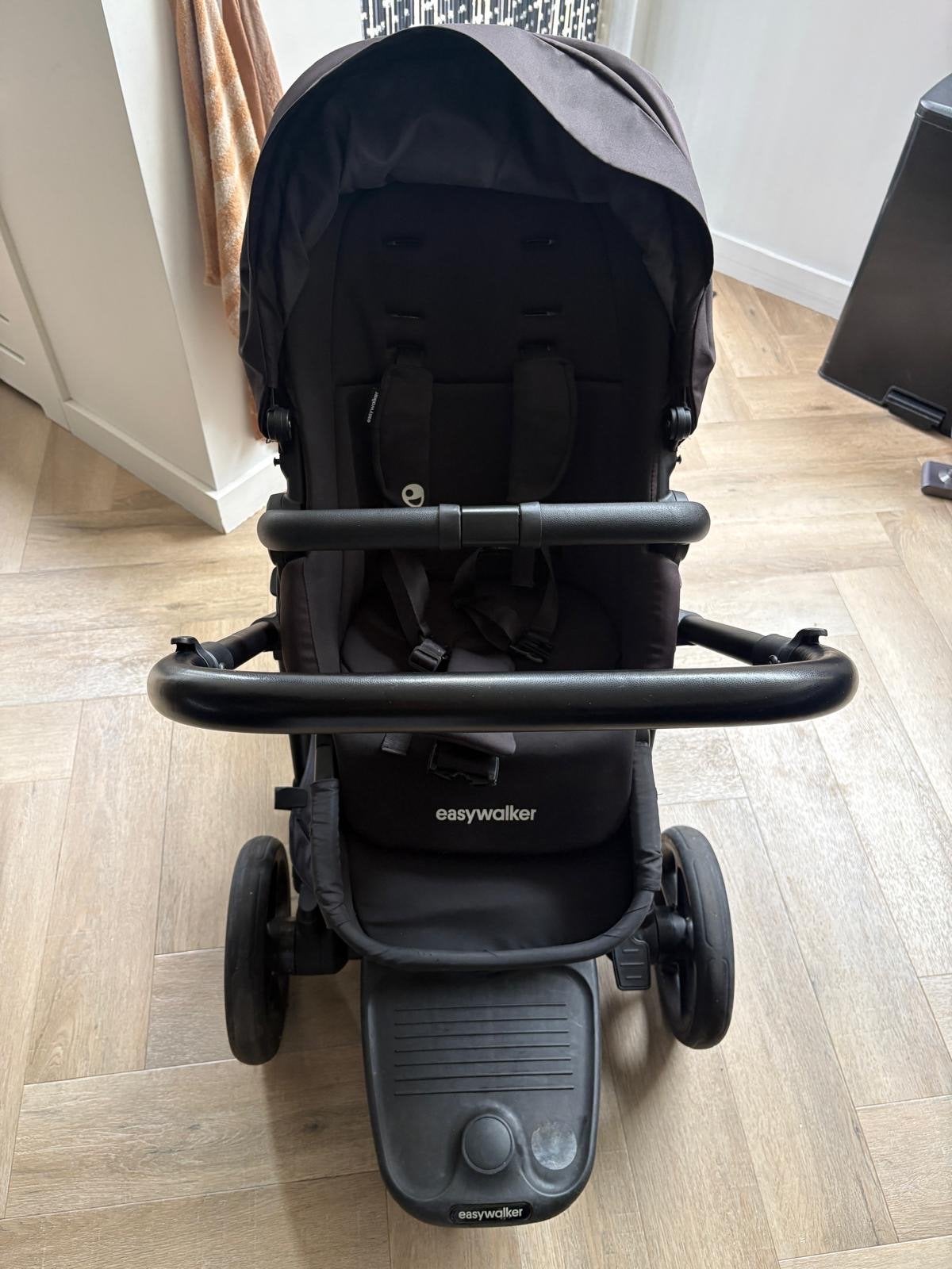 Easywalker Harvey 3 kinderwagen met reiswieg en accessoires, Kinderen en Baby's, Zo goed als nieuw, Combiwagen, Met reiswieg, Ophalen
