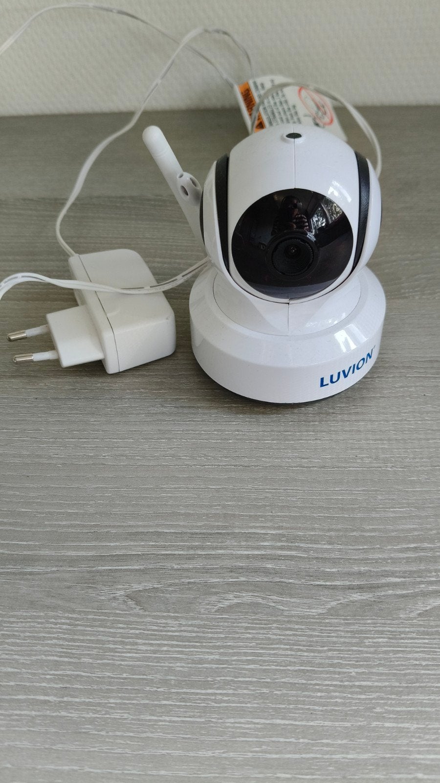 Luvion Essential babyfoon camera – losse camera + adapter, Ophalen of Verzenden, Zo goed als nieuw, 100 tot 250 meter, Camera