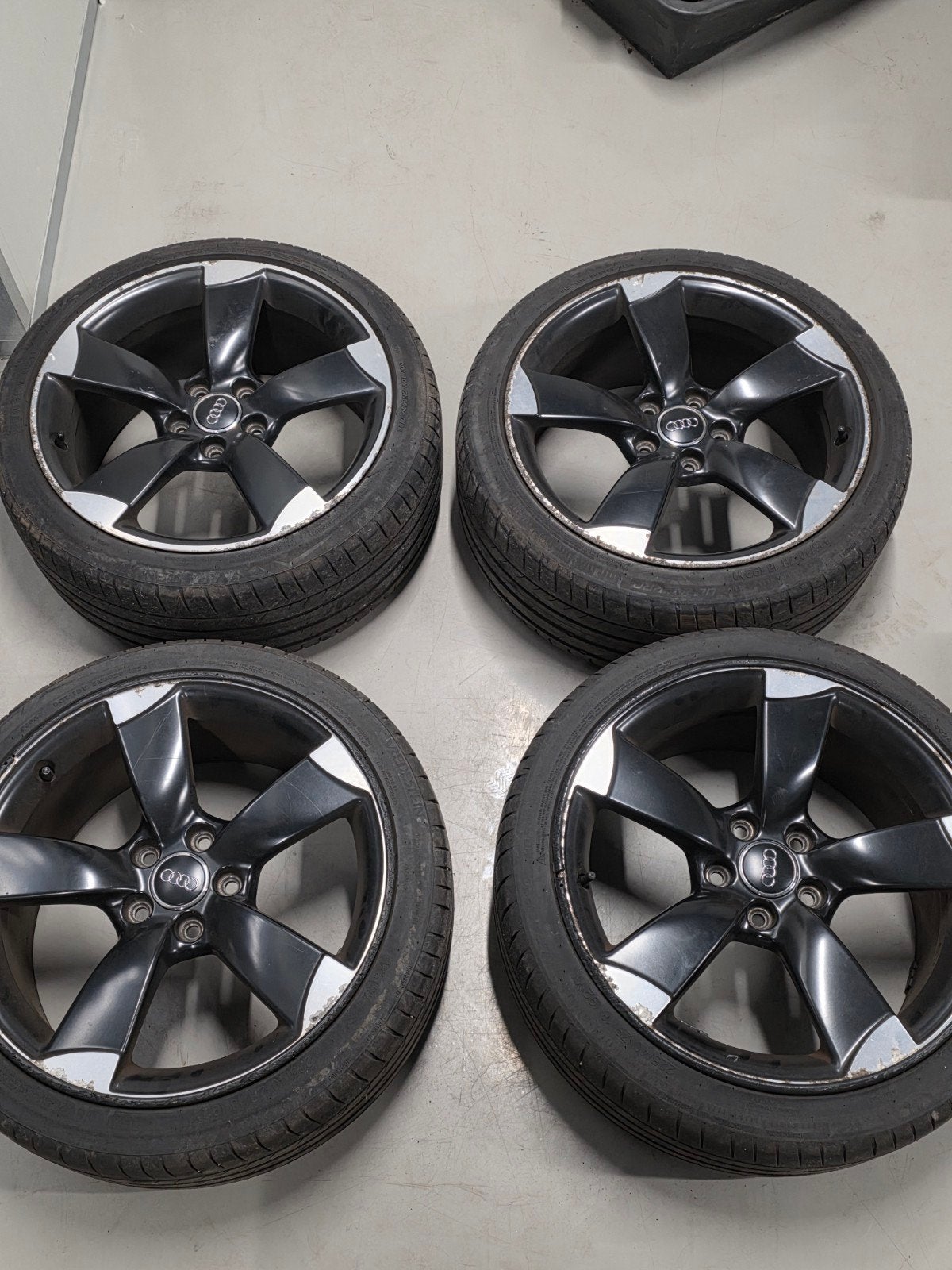 Originele Audi Rotor 18 inch velgen + Vredestein zomerbanden, Ophalen, 18 inch, Banden en Velgen, Zomerbanden