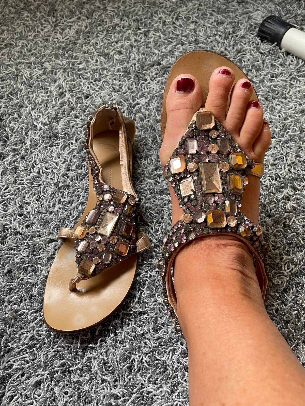 Giuseppe zanotti teenslippers met steentjes maat 40, Kleding | Dames, Slippers, Bruin, ., Ophalen of Verzenden