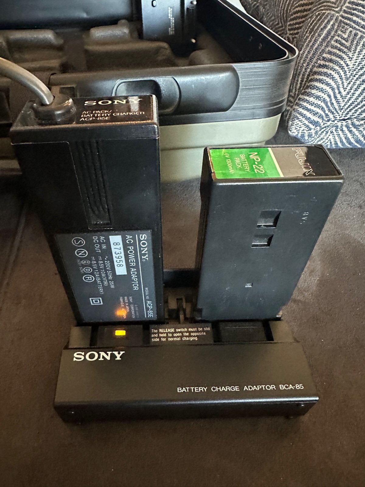 Foto 12 van Vintage Sony Video 8 AF Camcorder - Compleet met accessoires
