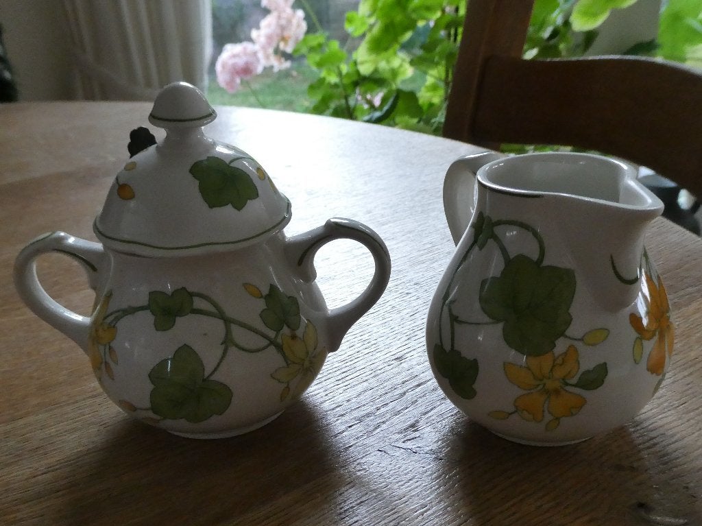 Geranium servies, Ophalen, Zo goed als nieuw, Overige stijlen, Porselein