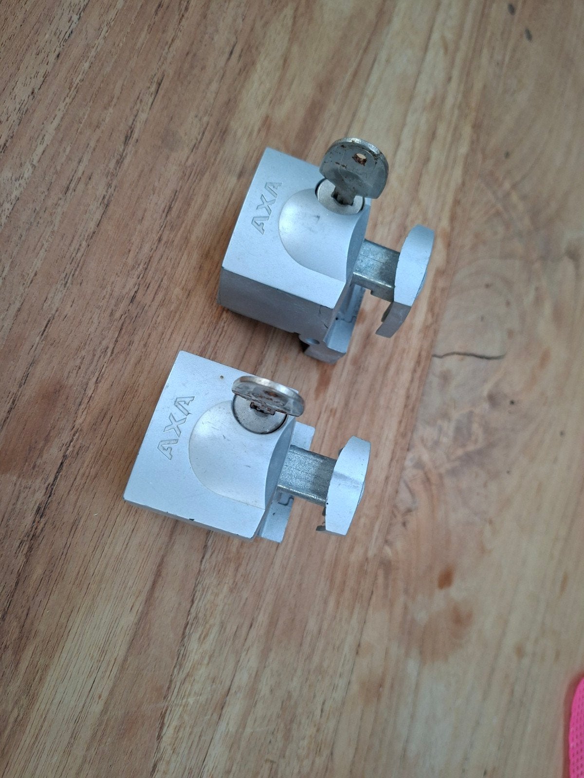 2x AXA Slot, Ophalen of Verzenden, Rvs, Slot