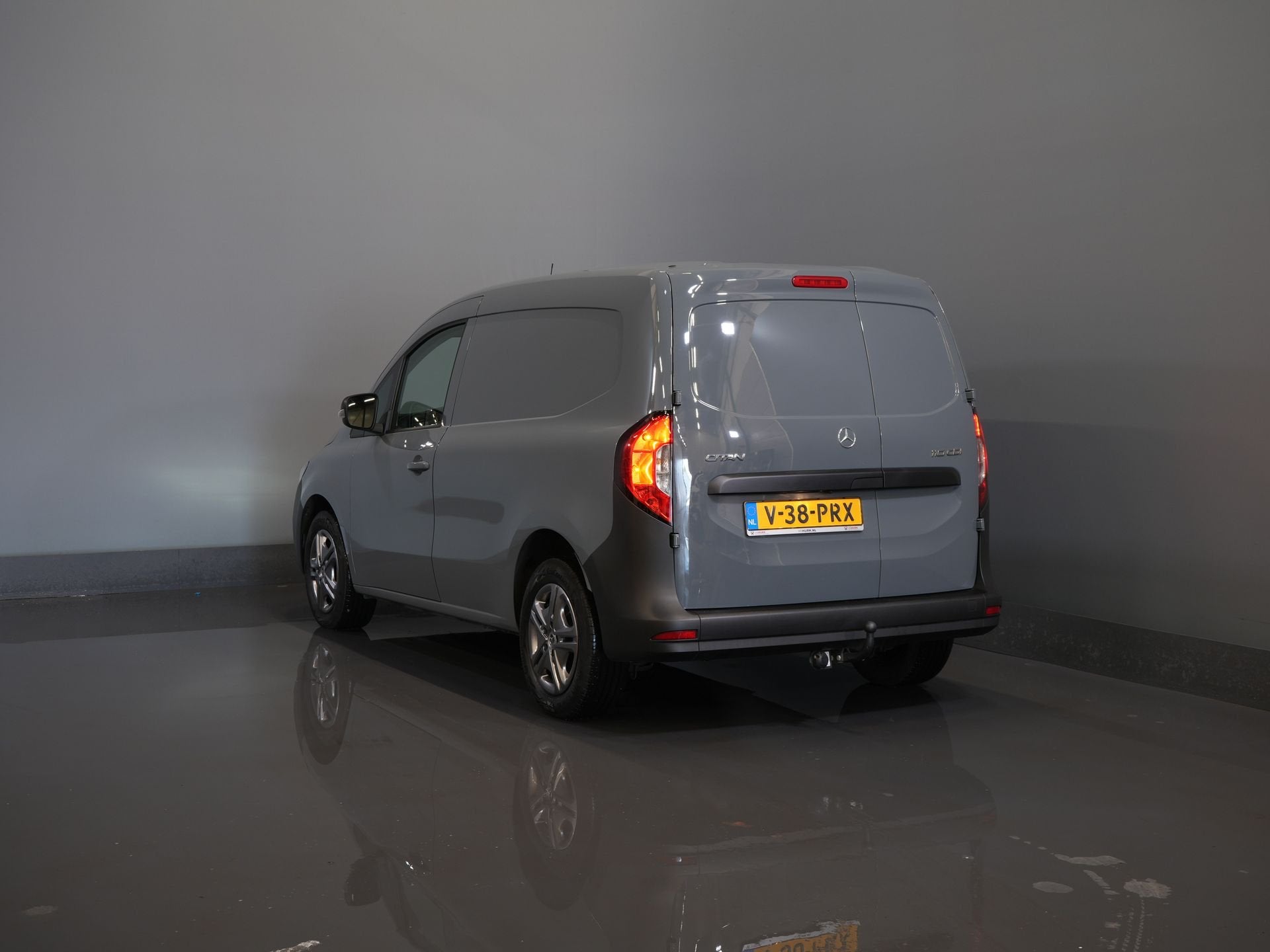 Mercedes-Benz Citan 110 CDI Aut. Stoelverw/ Carplay/ Cruise/, Auto's, Bestelauto's, Stof, Gebruikt, 4 cilinders, 1618 kg