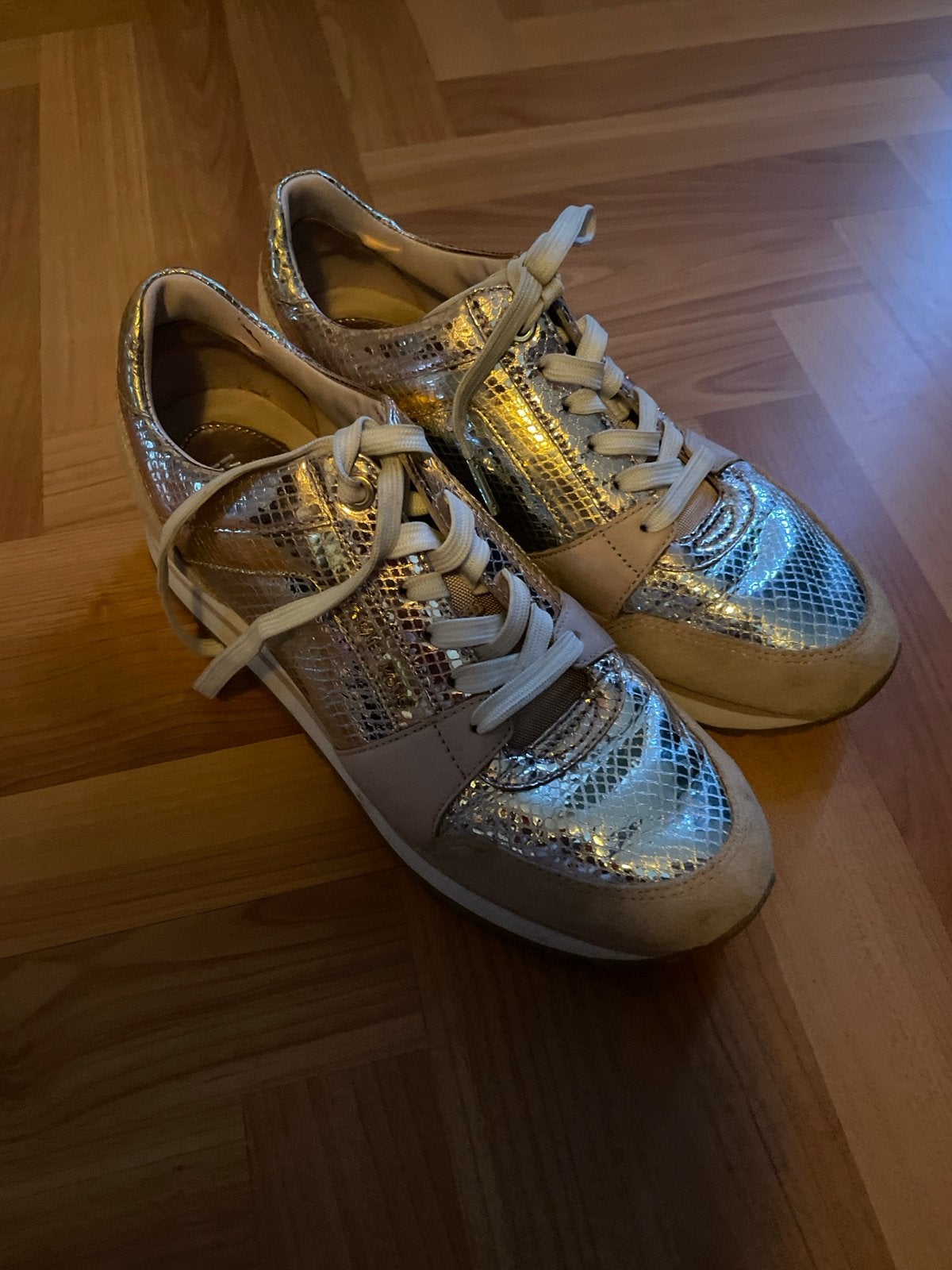 Michael Kors Sneakers Goud/Zilver Slangenprint Maat 38, Ophalen of Verzenden, Zo goed als nieuw, Overige kleuren, Sneakers of Gympen