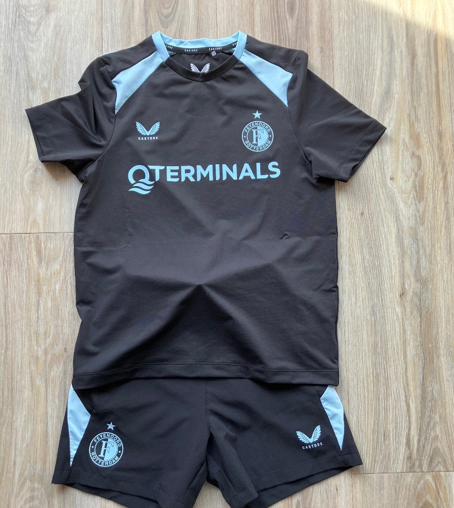 Feyenoord voetbal set, Ophalen of Verzenden, Zo goed als nieuw, Feyenoord, Shirt