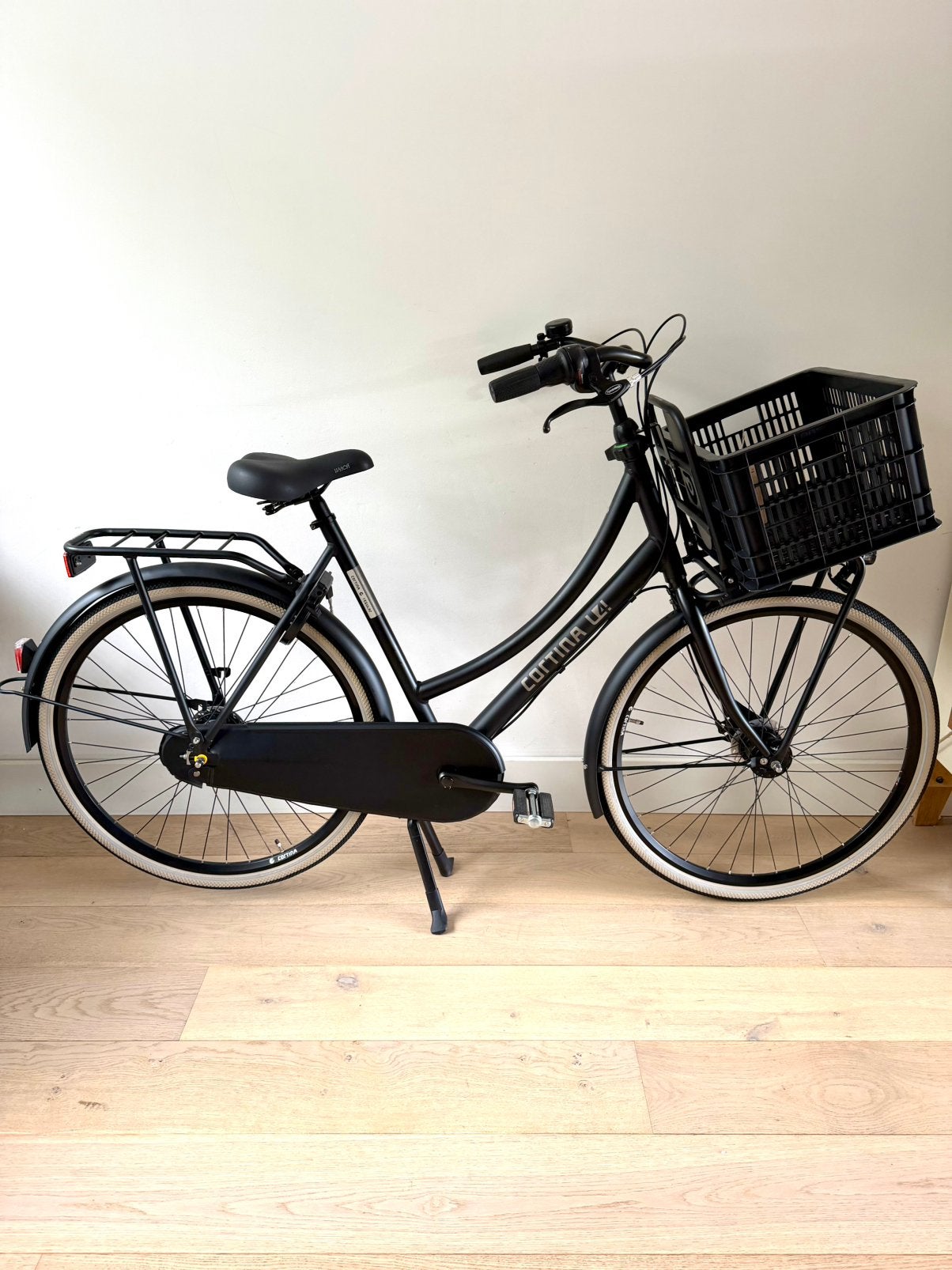 Cortina U4 ND7 2026 28” 57 zwart nieuwstaat meisjesfiets, Fietsen en Brommers, Ophalen, Zo goed als nieuw, 26 inch of meer