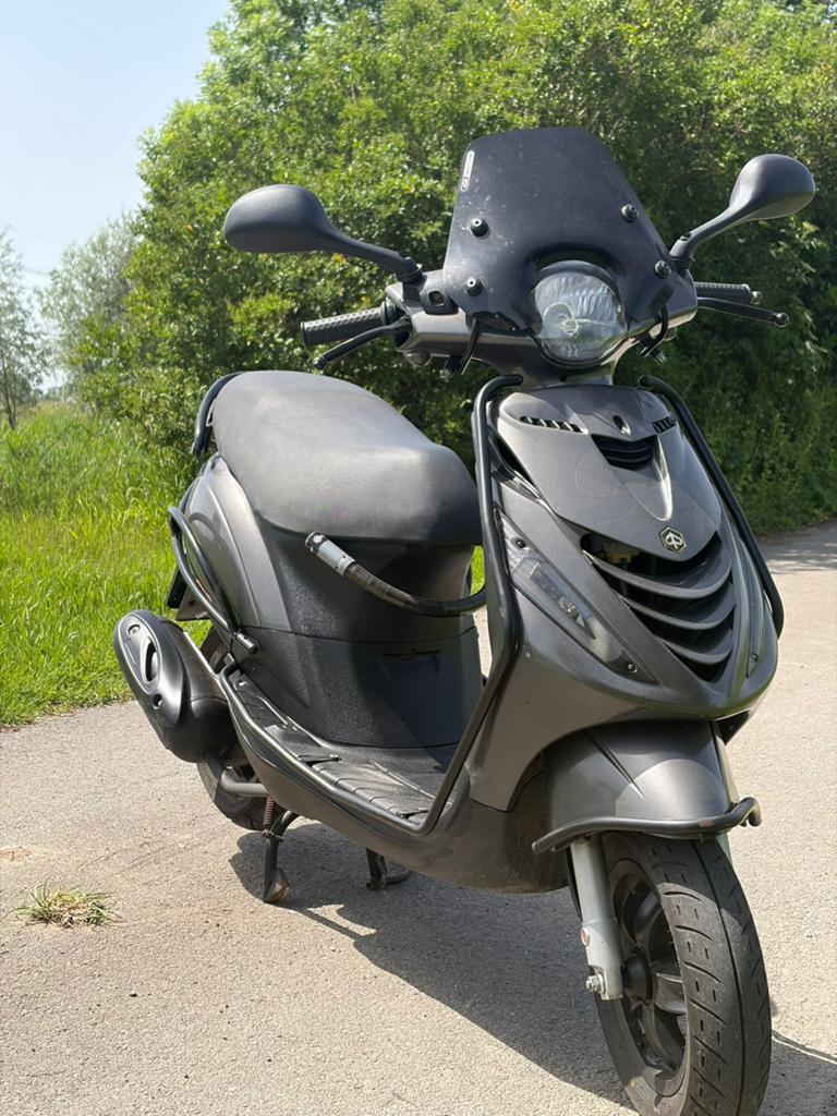 Full option zip 80cc 4t, Ophalen of Verzenden, Zo goed als nieuw, Overige typen, Piaggio
