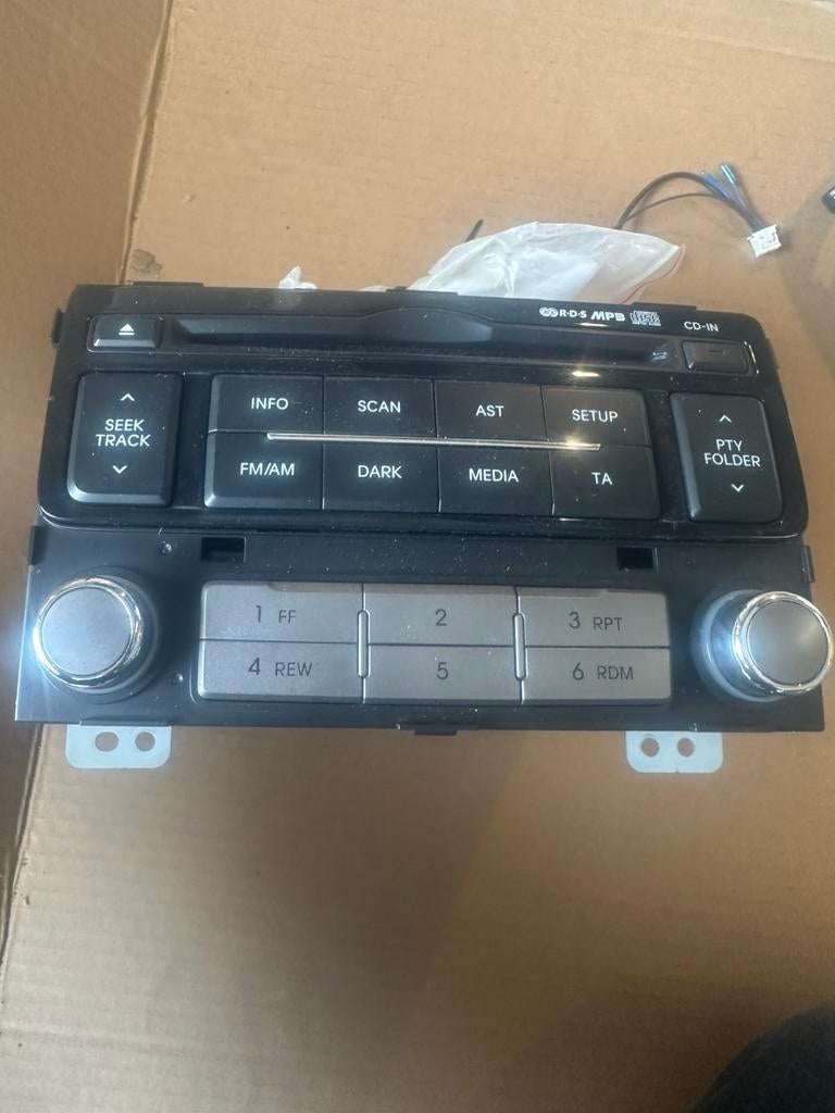 Hyundai i20 radio cd-speler, Auto diversen, Autoradio's, Ophalen of Verzenden, Zo goed als nieuw