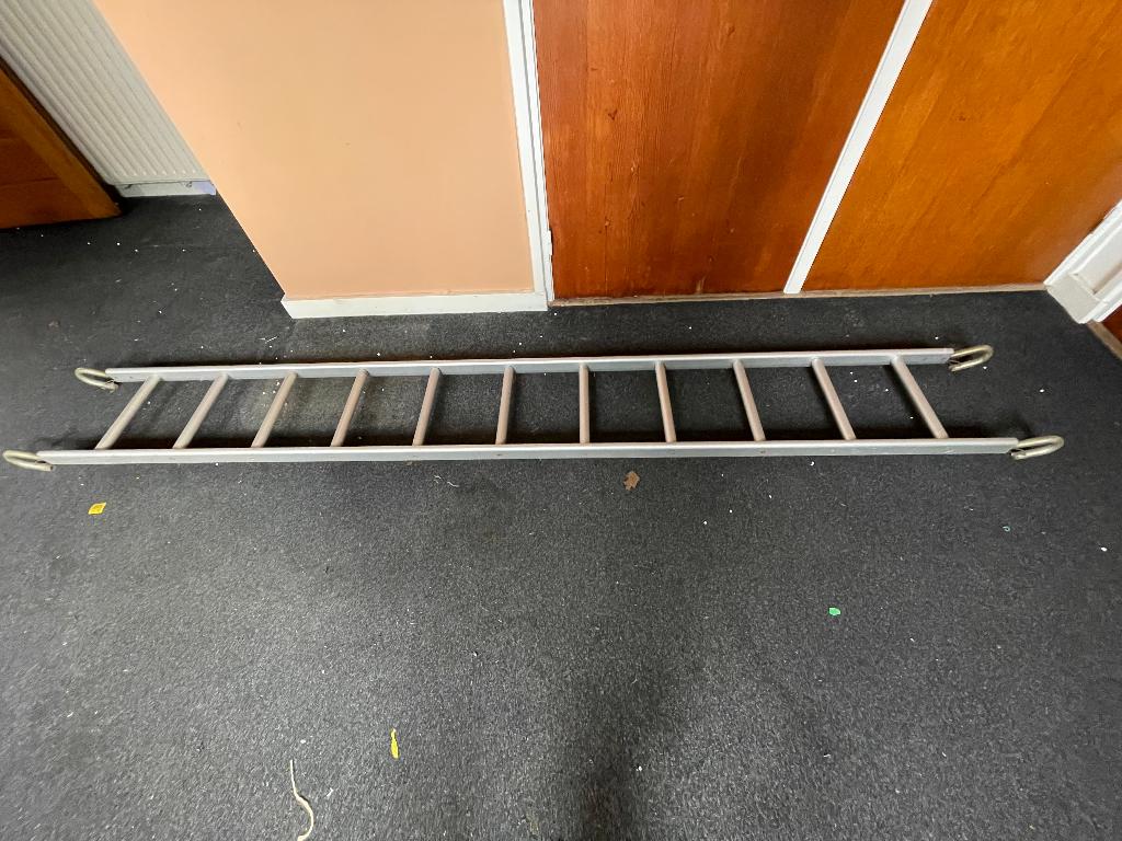 ladder / loopbrug, Doe-het-zelf en Verbouw, Ladders en Trappen, Ophalen, Gebruikt, Ladder, 2 tot 4 meter