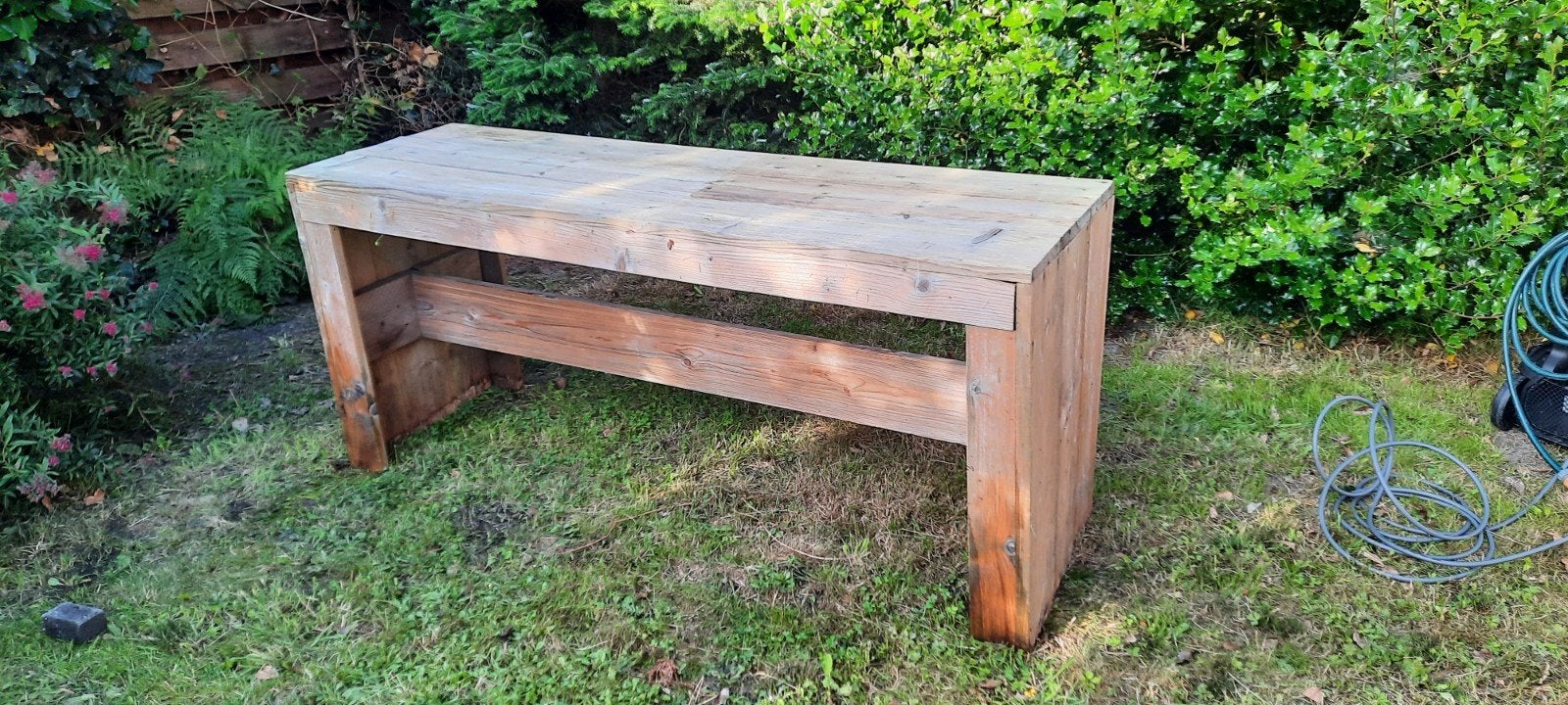 Hoge tafel met twee banken steigerhout, Ophalen, Steigerhout