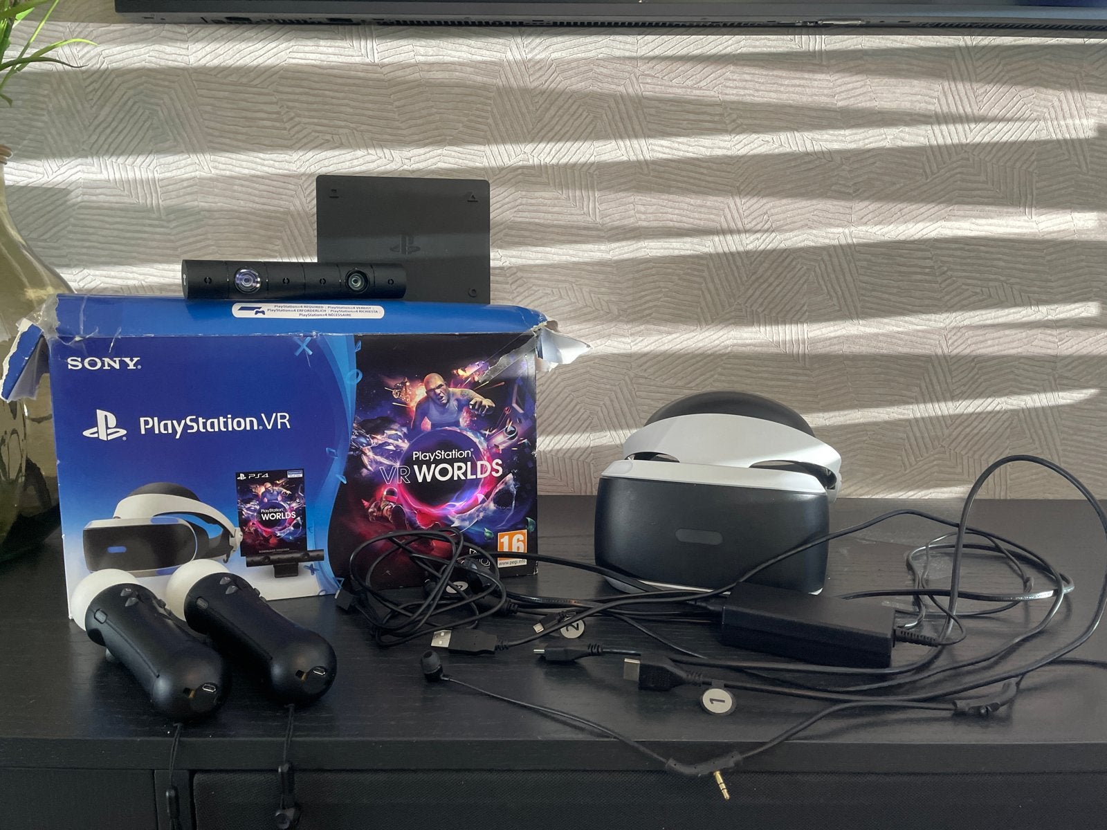 PlayStation VR (PS VR1) compleet + 2 Move-controllers, Ophalen, Gebruikt, VR-bril, Sony PlayStation