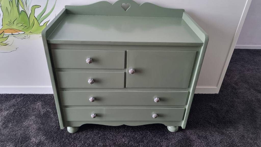 Brocante groene commode zo Goed als Nieuw, Kinderen en Baby's, Kinderkamer | Commodes en Kasten, 50 tot 70 cm, Zo goed als nieuw