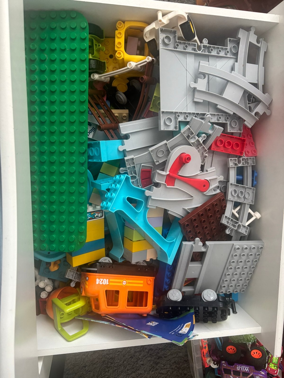 Veel Duplo poppetjes, auto's, dieren treinset en Spiderman, Ophalen, Inclusief minifiguren, Gebruikt, Overige thema's