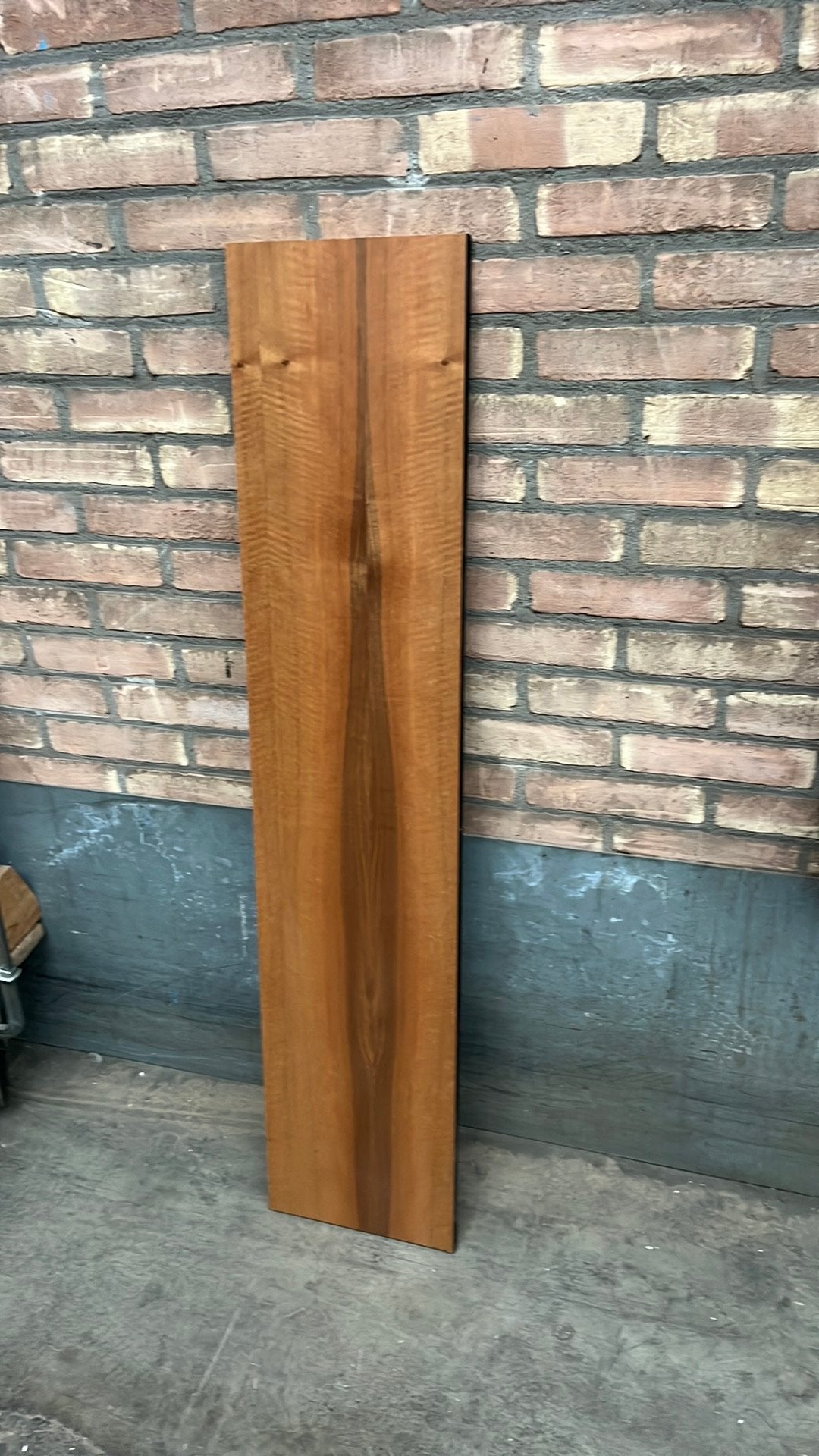 Gefineerde notenhouten plank 25x120cm, Ophalen, Hout, Gebruikt, Modern