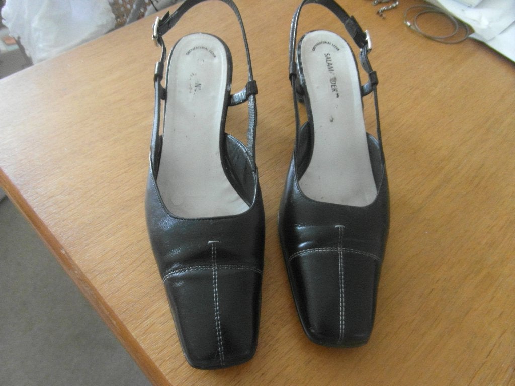 zwarte pumps, Ophalen of Verzenden, Gedragen, Zwart