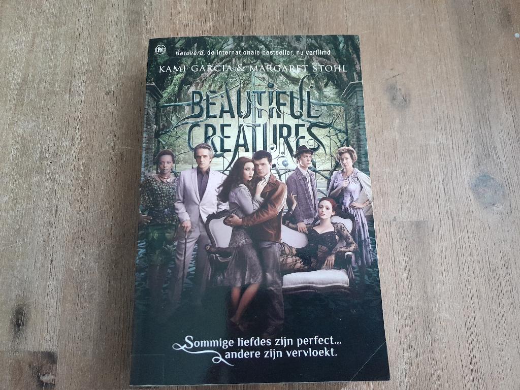 Kami Garcia & Margaret Stohl/ Beautiful Creatures (nl), Boeken, Ophalen of Verzenden, Gelezen