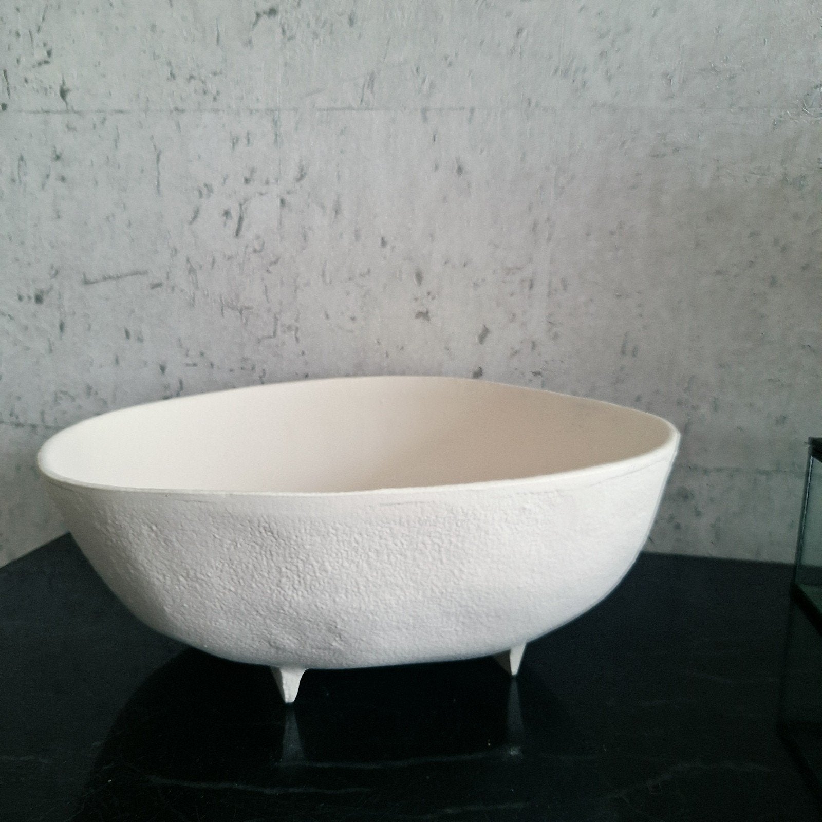 Metalen kom schaal op pootjes creme van light en living, Overige materialen, Rond, Nieuw, Ophalen of Verzenden