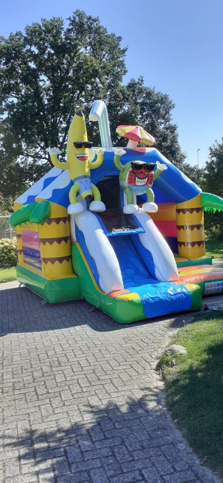 springkussen te koop zo goed als nieuw, Hobby en Vrije tijd, Feestartikelen | Verhuur, Ophalen of Verzenden, Zo goed als nieuw